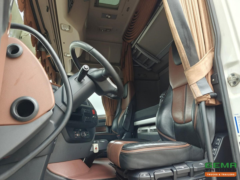 DAF XF 480 FTG 6x2/4 Superspacecab Euro6C - Dubbele Tanks - Lift/StuurAs - Navi - SMARTTacho V2 - Tegljač: slika 5 DAF XF 480 FTG 6x2/4 Superspacecab Euro6C - Dubbele Tanks - Lift/StuurAs - Navi - SMARTTacho V2 - Tegljač: slika 5