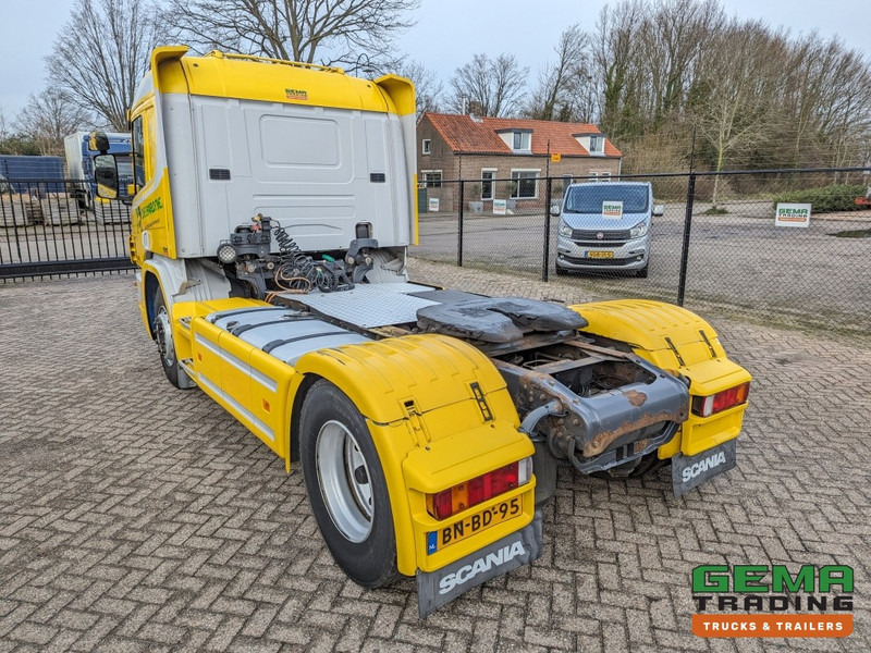Scania P114-340 LA 4x2 CP19 Euro3 Manual - Side Skirts - Toolbox (T1350) - Tegljač: slika 4 Scania P114-340 LA 4x2 CP19 Euro3 Manual - Side Skirts - Toolbox (T1350) - Tegljač: slika 4