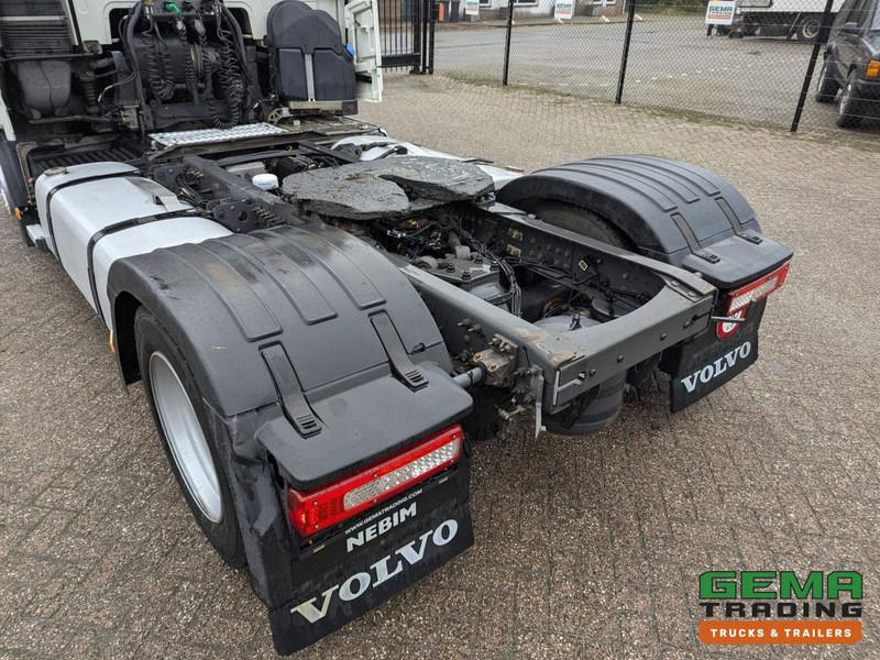 Volvo FH420 4x2 Euro6 FH420 4x2 Globetrotter Euro6 - XLOW / Mega - VEB+ - Double Tanks - Air Suspension Volvo FH420 4x2 Euro6 FH420 4x2 Globetrotter Euro6 - XLOW / Mega - VEB+ - Double Tanks - Air Suspension: slika 18 Volvo FH420 4x2 Euro6 FH420 4x2 Globetrotter Euro6 - XLOW / Mega - VEB+ - Double Tanks - Air Suspension Volvo FH420 4x2 Euro6 FH420 4x2 Globetrotter Euro6 - XLOW / Mega - VEB+ - Double Tanks - Air Suspension: slika 18