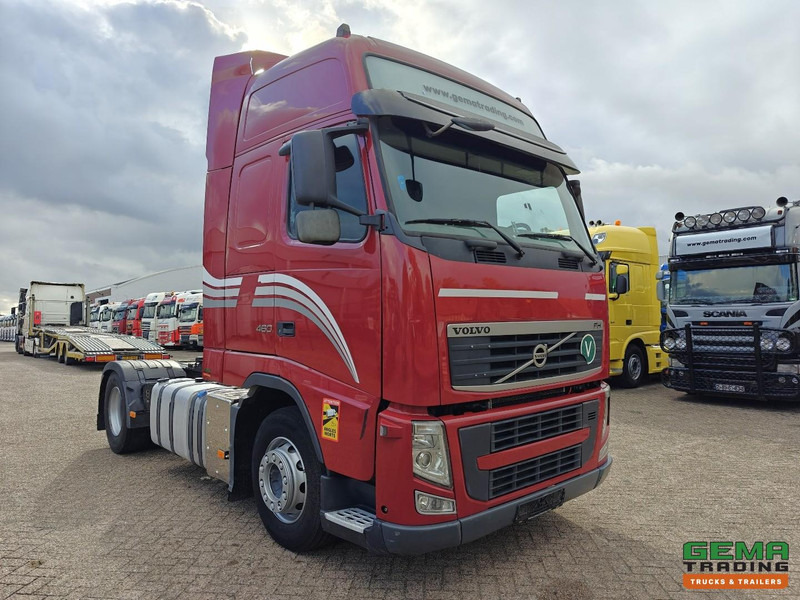 Volvo FH460 4x2 Globetrotter XL Euro5 - Handgeschakeld - Dubbele tanks - Tegljač: slika 2 Volvo FH460 4x2 Globetrotter XL Euro5 - Handgeschakeld - Dubbele tanks - Tegljač: slika 2