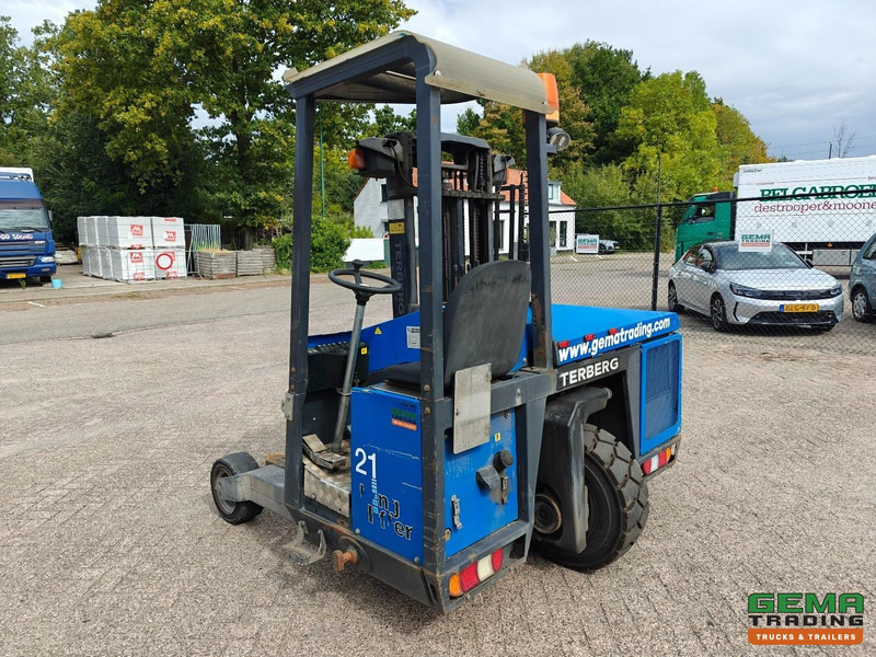 Terberg Kinglifter TKL-M-1x3 - Yanmar Diesel - 2500KG - 3523 uur Terberg Kinglifter TKL-M-1x3 - Yanmar Diesel - 2500KG - 3523 uur: slika 6 Terberg Kinglifter TKL-M-1x3 - Yanmar Diesel - 2500KG - 3523 uur Terberg Kinglifter TKL-M-1x3 - Yanmar Diesel - 2500KG - 3523 uur: slika 6