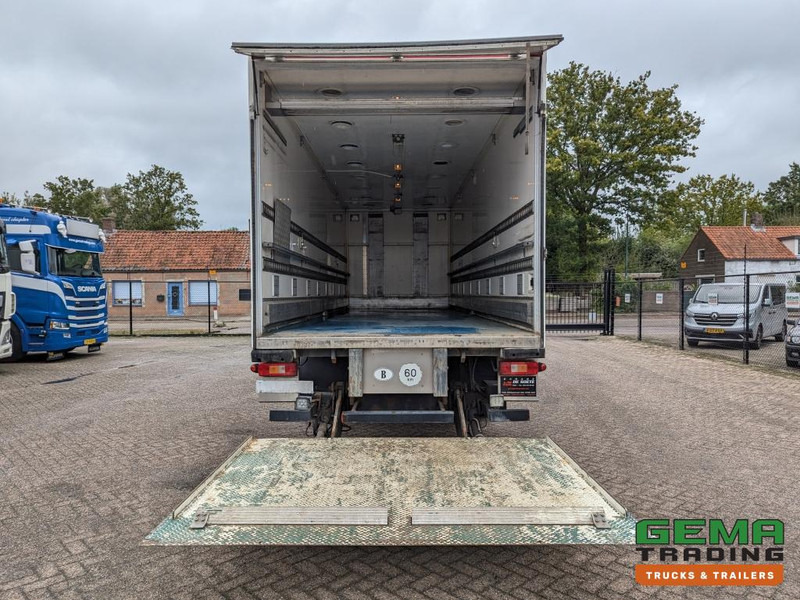 Volvo FM330 4x2 Daycab Euro5 KuikenBak 8.2m + Webasto Heater + Dhollandia 2000KG - Kamion za prevoz stoke: slika 5 Volvo FM330 4x2 Daycab Euro5 KuikenBak 8.2m + Webasto Heater + Dhollandia 2000KG - Kamion za prevoz stoke: slika 5