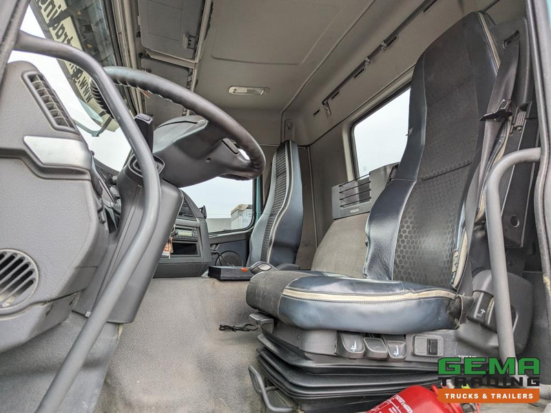 Volvo FMX410 8x4 /4 Daycab Euro5 - Haakarm 25T - CementSilo - RadioGrafisch - Hydr. Steunpoten - NaafReductie - Kamion sa hidrauličnom kukom: slika 5 Volvo FMX410 8x4 /4 Daycab Euro5 - Haakarm 25T - CementSilo - RadioGrafisch - Hydr. Steunpoten - NaafReductie - Kamion sa hidrauličnom kukom: slika 5