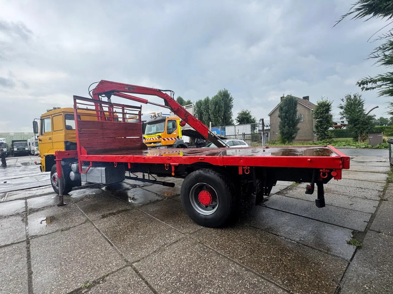 DAF 2300 4X2 Platform + Crane Spring/Spring German truck - Kamion sa tovarnim sandukom: slika 3 DAF 2300 4X2 Platform + Crane Spring/Spring German truck - Kamion sa tovarnim sandukom: slika 3