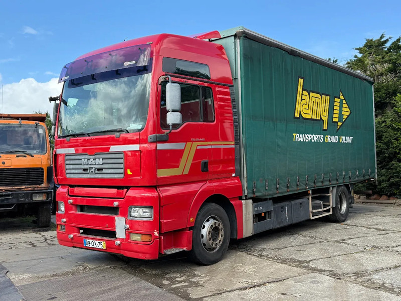 MAN TGA 18.440 4X2 BOX Spring/Air EURO3 Retarder ZF Manual - Kamion sa zatvorenim sandukom: slika 2 MAN TGA 18.440 4X2 BOX Spring/Air EURO3 Retarder ZF Manual - Kamion sa zatvorenim sandukom: slika 2