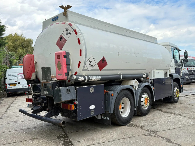 MAN TGA 26.430 6X2 Fuel Tank 21.000L 3 Comp + Pump D20 Engine - Kamion cisterna, Kamion sa dizalicom: slika 5 MAN TGA 26.430 6X2 Fuel Tank 21.000L 3 Comp + Pump D20 Engine - Kamion cisterna, Kamion sa dizalicom: slika 5