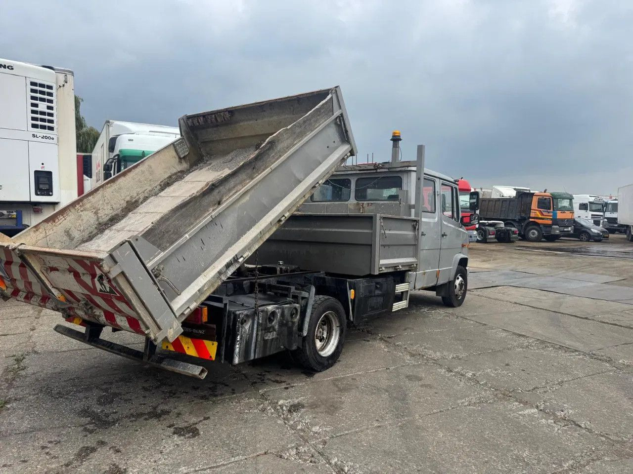 Mercedes-Benz VARIO 815 4X2 Dubbel cabine Tipper Spring/Spring - Istovarivač: slika 4 Mercedes-Benz VARIO 815 4X2 Dubbel cabine Tipper Spring/Spring - Istovarivač: slika 4