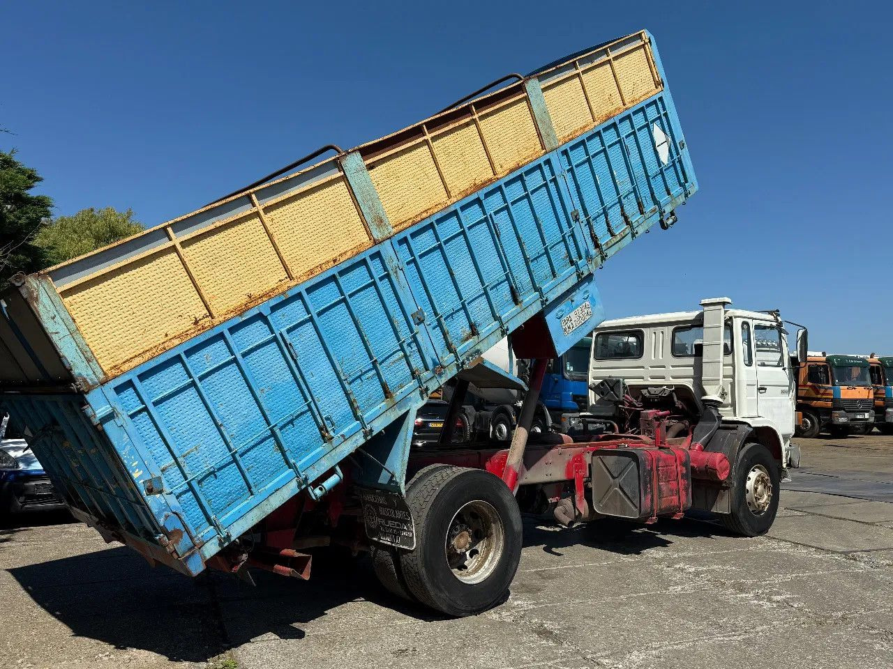 Renault G230 4X2 Tipper Spring/Spring Manual Gearbox - Istovarivač: slika 4 Renault G230 4X2 Tipper Spring/Spring Manual Gearbox - Istovarivač: slika 4