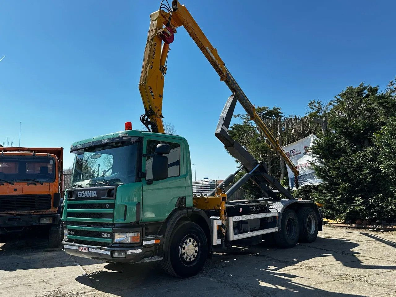 Scania P114-380 6X2 Ampirol + Heila 13000 5T Crane Manu - Kamion za prevoz kontejnera/ Kamion sa promenjivim sandukom: slika 2 Scania P114-380 6X2 Ampirol + Heila 13000 5T Crane Manu - Kamion za prevoz kontejnera/ Kamion sa promenjivim sandukom: slika 2