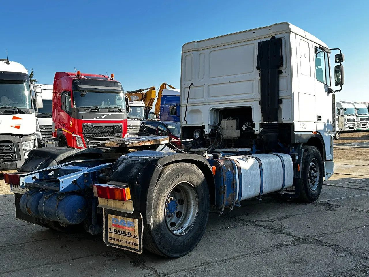 DAF XF 95.380 4X2 Tractor-unit Spring/Air ZF Manual DAF XF 95.380 4X2 Tractor-unit Spring/Air ZF Manual - Tegljač: slika 4 DAF XF 95.380 4X2 Tractor-unit Spring/Air ZF Manual DAF XF 95.380 4X2 Tractor-unit Spring/Air ZF Manual - Tegljač: slika 4