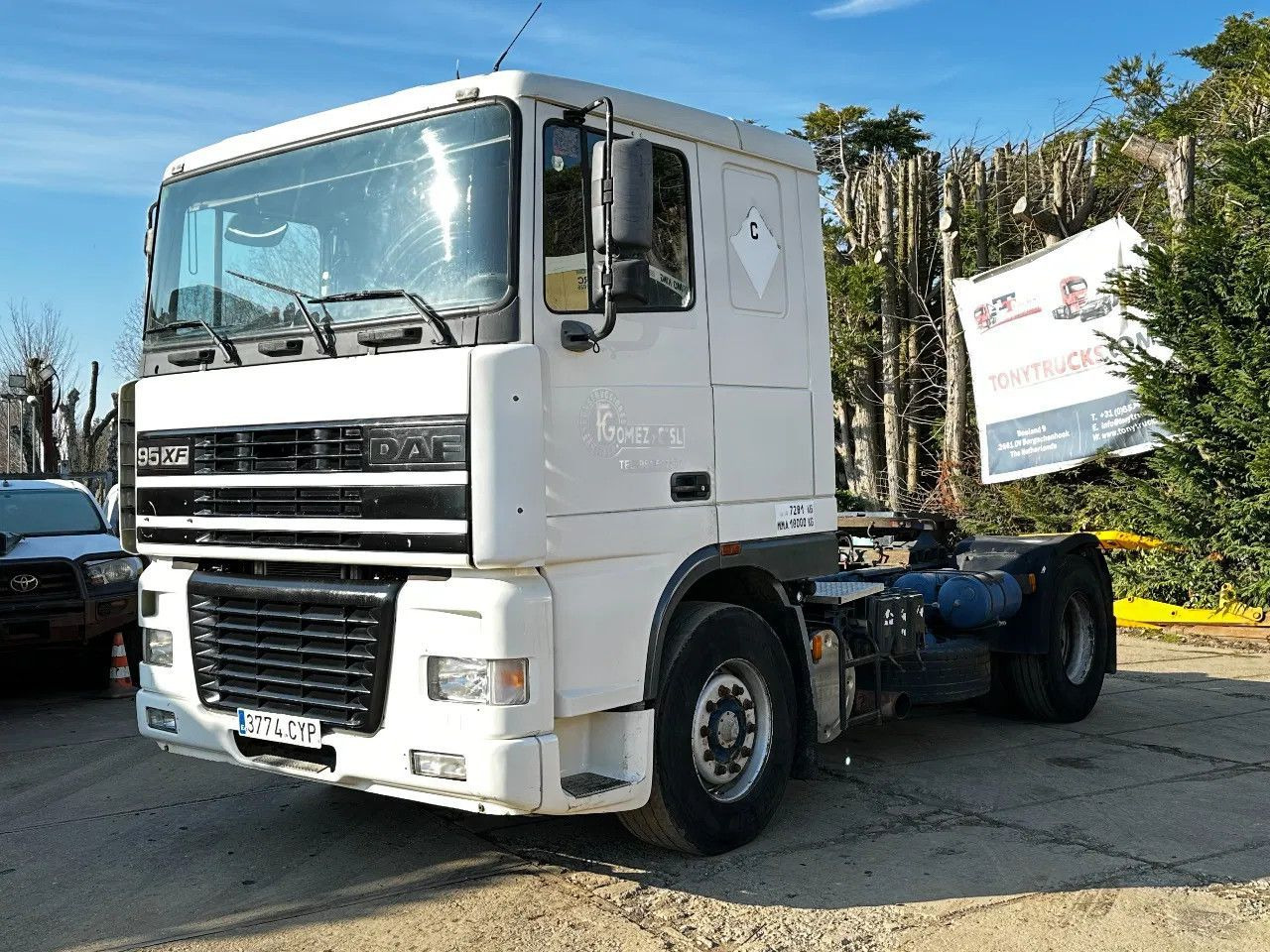 DAF XF 95.380 4X2 Tractor-unit Spring/Air ZF Manual DAF XF 95.380 4X2 Tractor-unit Spring/Air ZF Manual - Tegljač: slika 2 DAF XF 95.380 4X2 Tractor-unit Spring/Air ZF Manual DAF XF 95.380 4X2 Tractor-unit Spring/Air ZF Manual - Tegljač: slika 2