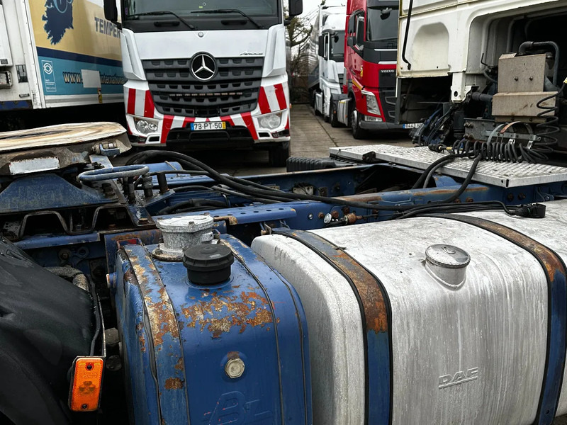 DAF XF 95.380 4X2 Tractor-unit Spring/Air ZF Manual Euro2 PTO - Tegljač: slika 5 DAF XF 95.380 4X2 Tractor-unit Spring/Air ZF Manual Euro2 PTO - Tegljač: slika 5