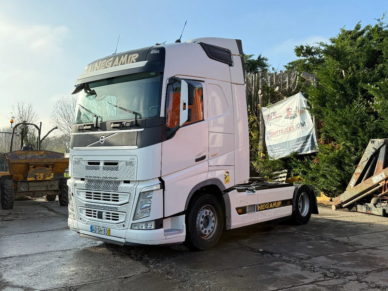 Volvo FH 13.460 4X2 Tractor-unit Spring/Air Retarder PROD2017 HB - Tegljač: slika 2 Volvo FH 13.460 4X2 Tractor-unit Spring/Air Retarder PROD2017 HB - Tegljač: slika 2