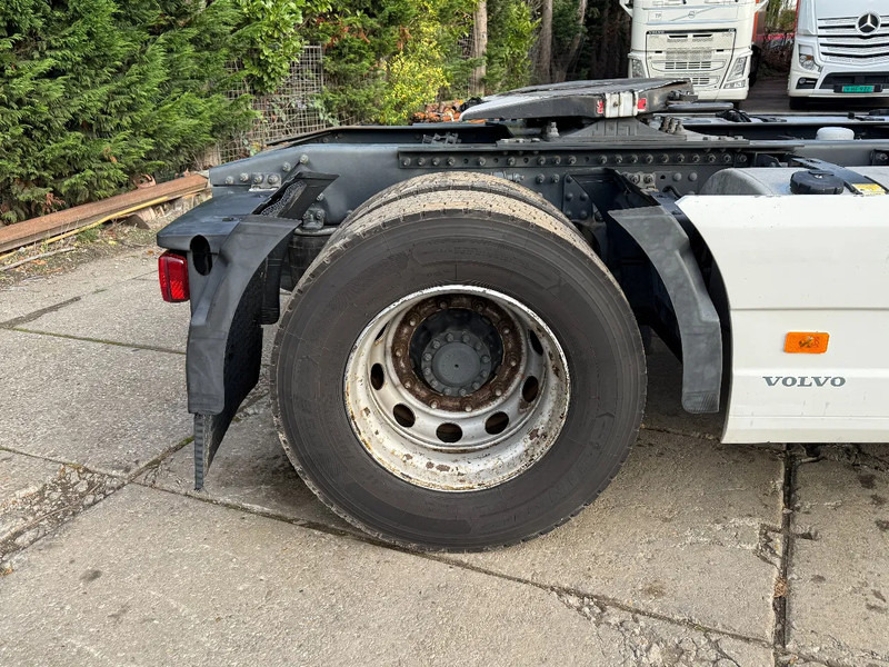 Volvo FH 13.500 4X2 Tractor-unit Spring/Air Retarder Full spoiler - Tegljač: slika 5 Volvo FH 13.500 4X2 Tractor-unit Spring/Air Retarder Full spoiler - Tegljač: slika 5