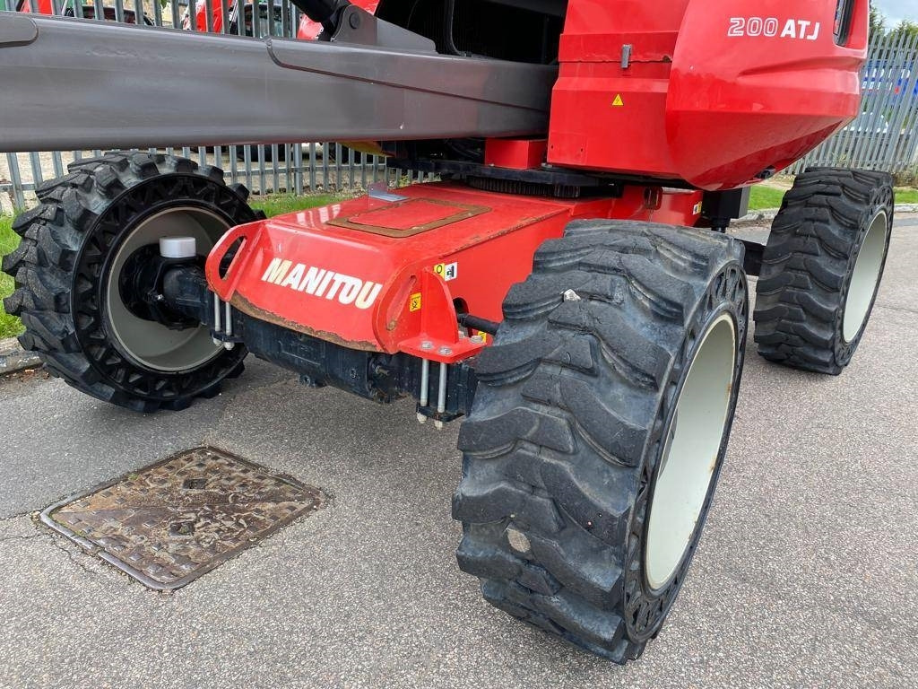 Manitou 200 ATJ - Zglobna platforma: slika 4 Manitou 200 ATJ - Zglobna platforma: slika 4