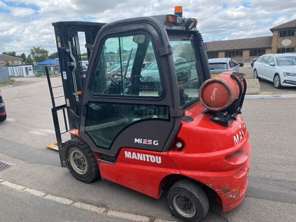 Manitou MI 25 G - Gasni viljuškar: slika 2 Manitou MI 25 G - Gasni viljuškar: slika 2