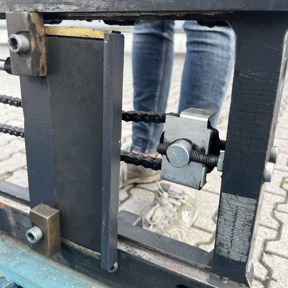 KAUP 2T163SN Forkpositioner without sideshift - Dodatak: slika 2 KAUP 2T163SN Forkpositioner without sideshift - Dodatak: slika 2