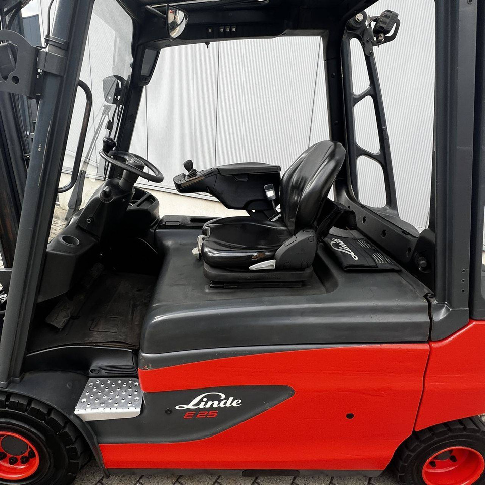 Linde E25L (387) - Električni viljuškar: slika 4 Linde E25L (387) - Električni viljuškar: slika 4
