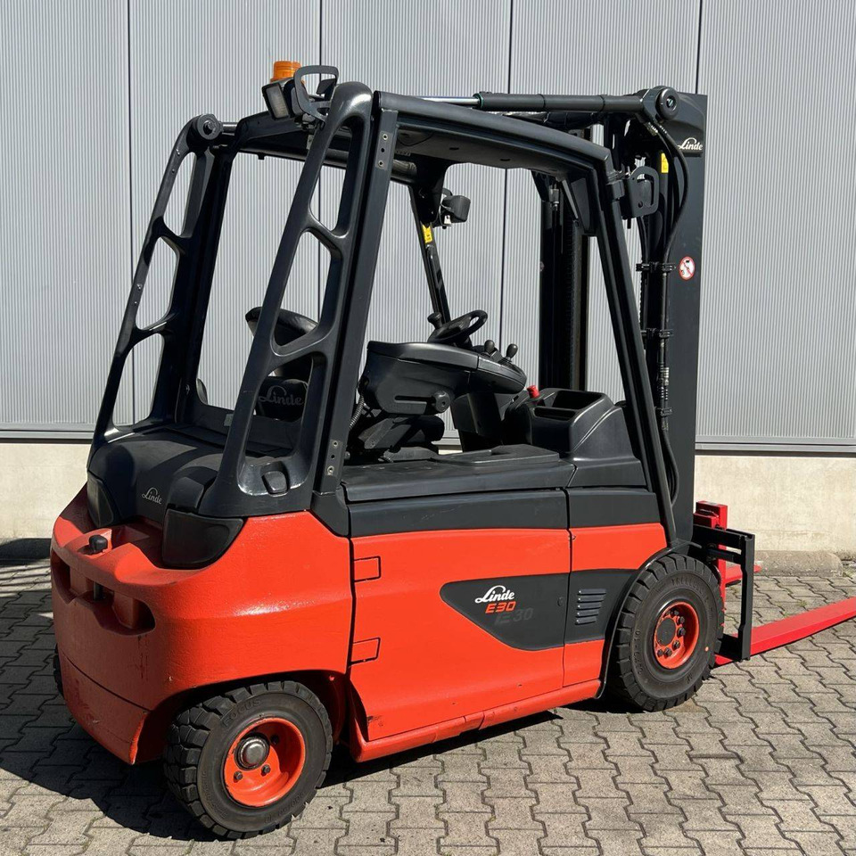 Linde E30 (387) - Električni viljuškar: slika 2 Linde E30 (387) - Električni viljuškar: slika 2