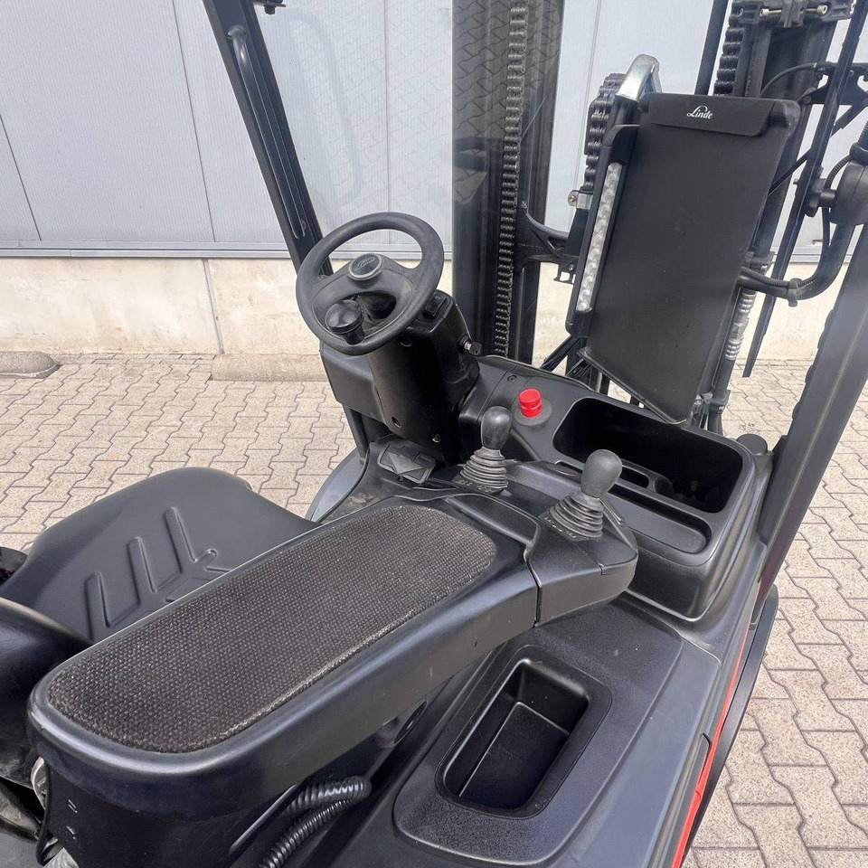 Linde E30 (387) - Električni viljuškar: slika 3 Linde E30 (387) - Električni viljuškar: slika 3