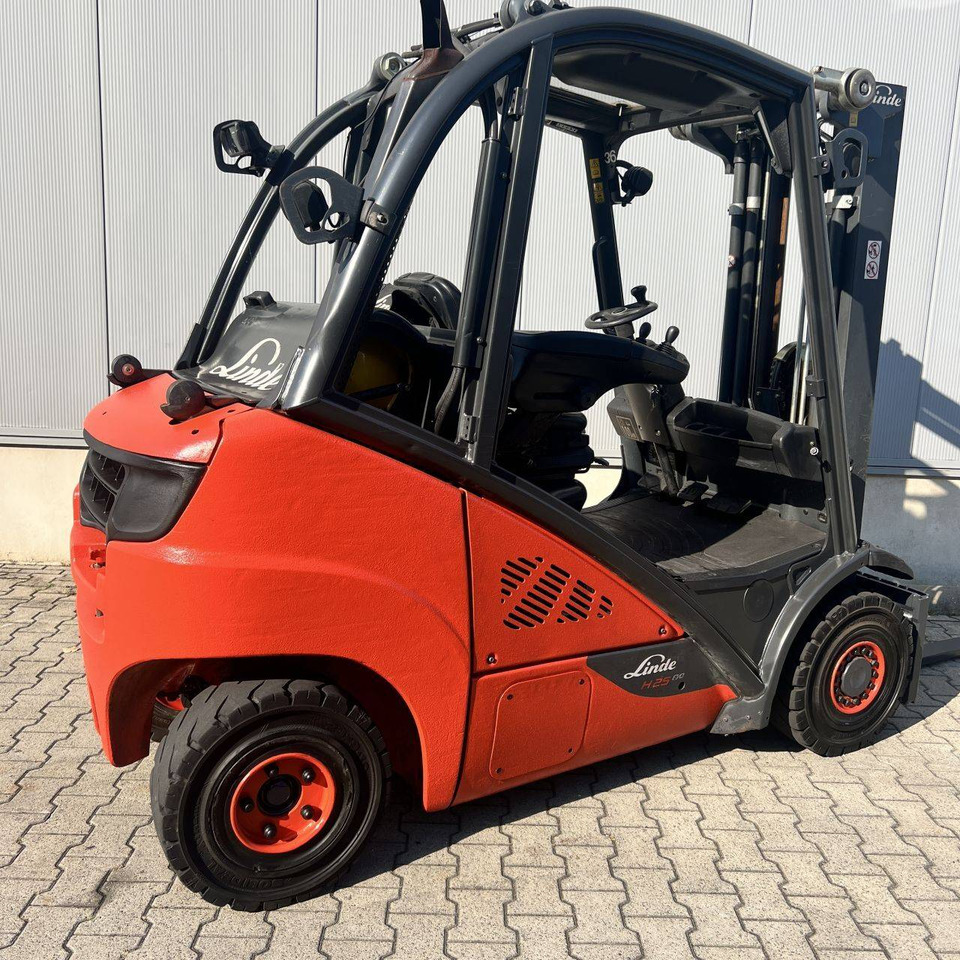 Linde H25T (392) EVO - Gasni viljuškar: slika 2 Linde H25T (392) EVO - Gasni viljuškar: slika 2