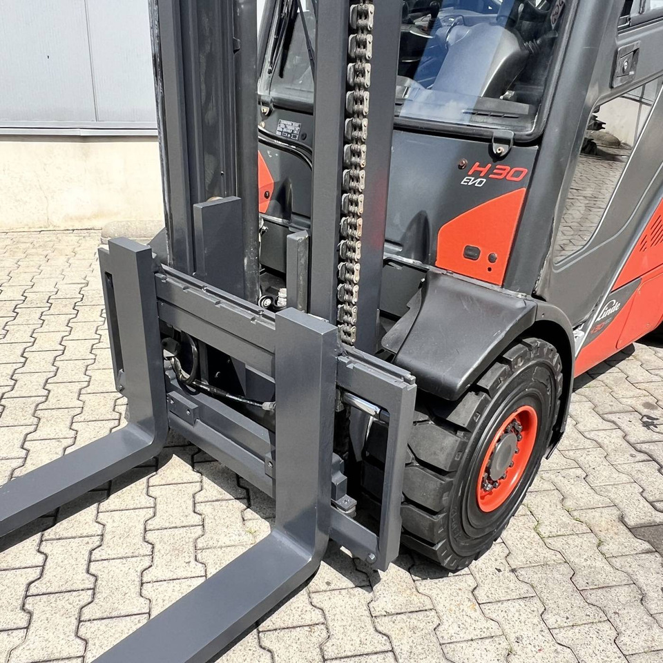 Linde H30D (393-02) EVO - Dizel viljuškar: slika 3 Linde H30D (393-02) EVO - Dizel viljuškar: slika 3