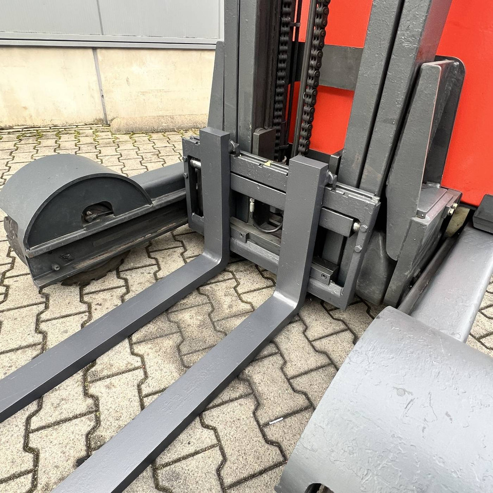 Linde R20G-12 (115) - Regalni viljuškar: slika 3 Linde R20G-12 (115) - Regalni viljuškar: slika 3