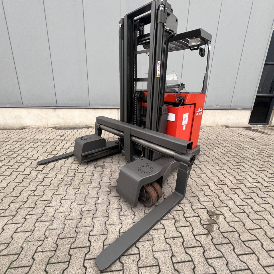 Linde R25F - Viljuškar sa 4 strane: slika 4 Linde R25F - Viljuškar sa 4 strane: slika 4