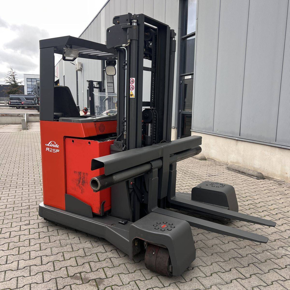 Linde R25F - Viljuškar sa 4 strane: slika 3 Linde R25F - Viljuškar sa 4 strane: slika 3