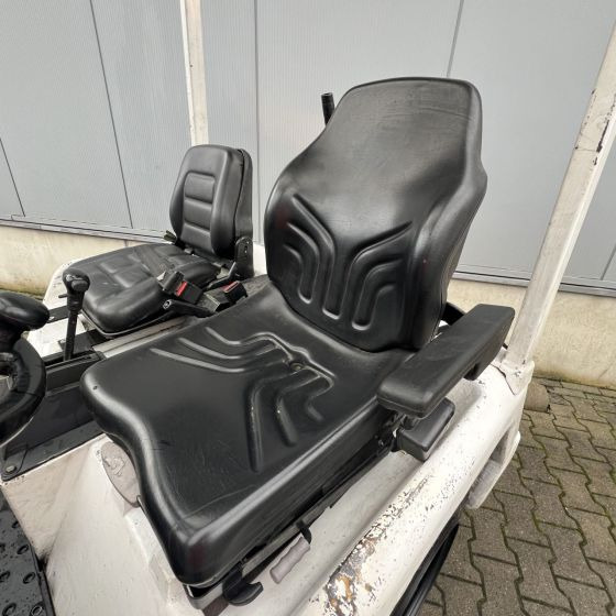 Nissan FV02A25U - Vučno vozilo: slika 3 Nissan FV02A25U - Vučno vozilo: slika 3