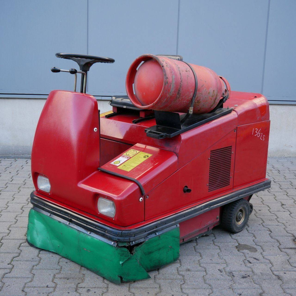 RCM 703H (LPG) - Industrijska mašina za metenje: slika 1 RCM 703H (LPG) - Industrijska mašina za metenje: slika 1