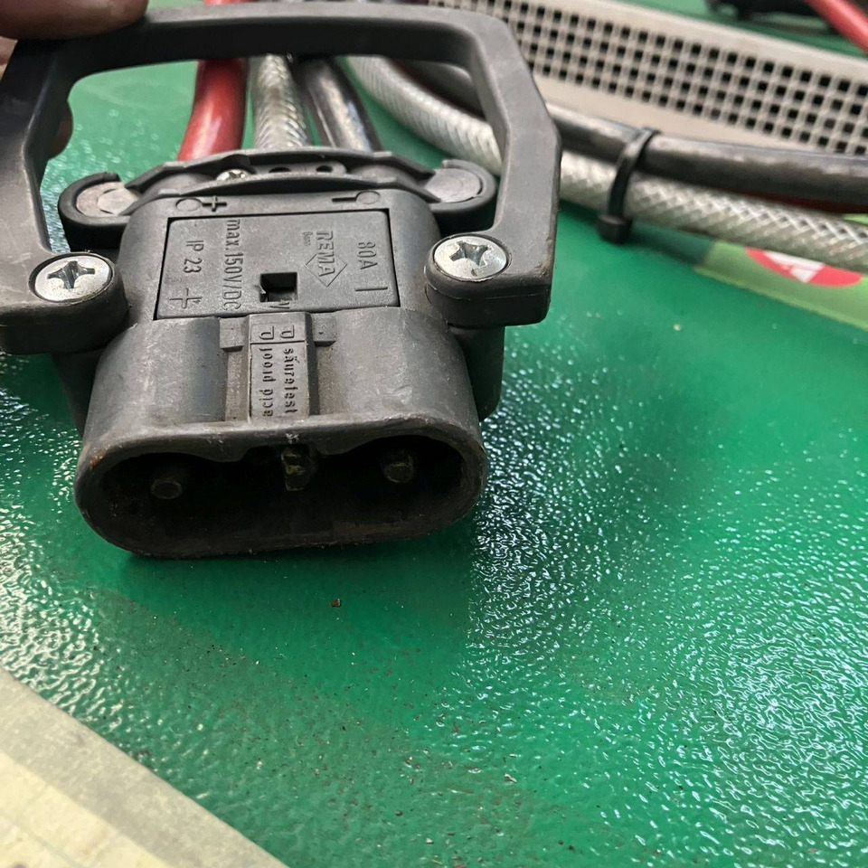 Hoppecke E230 G24/65 B-F15FS Trak power Optimal Charge - Rezervni deo za Oprema za rukovanje materijalima: slika 4 Hoppecke E230 G24/65 B-F15FS Trak power Optimal Charge - Rezervni deo za Oprema za rukovanje materijalima: slika 4