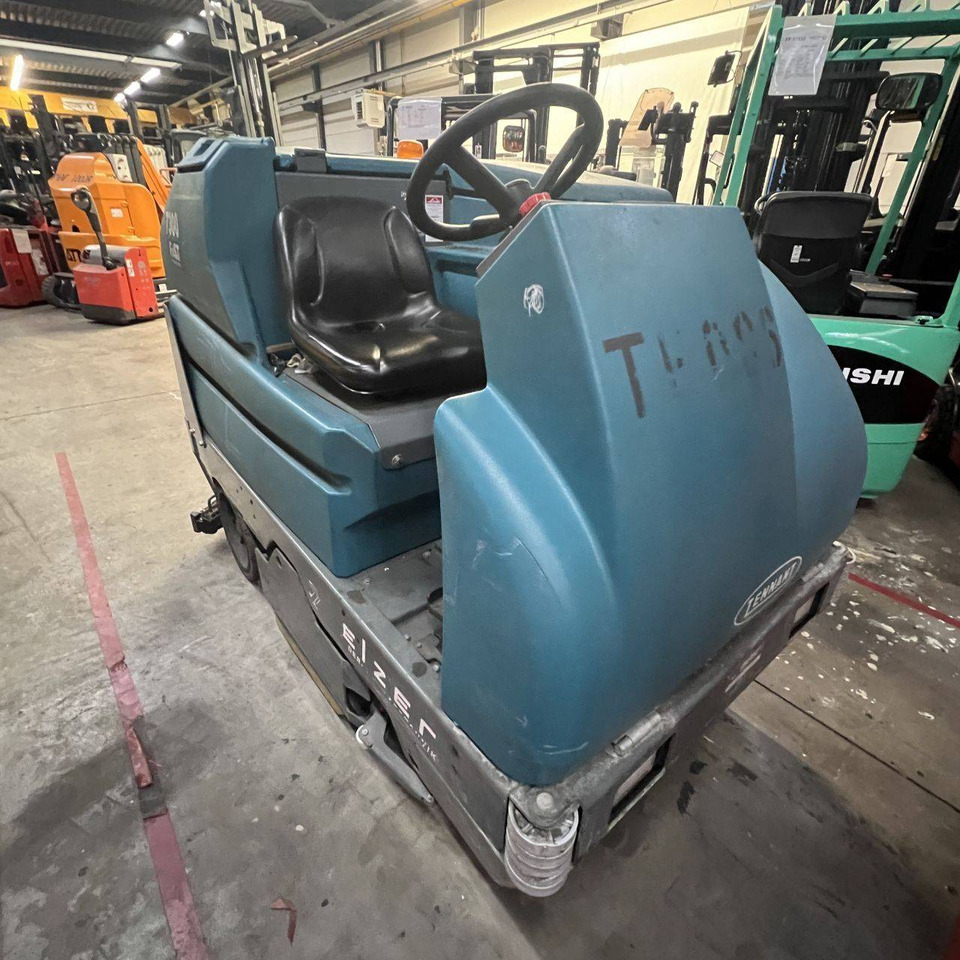 Tennant 7300 Fast - Mašina za pranje podova: slika 3 Tennant 7300 Fast - Mašina za pranje podova: slika 3
