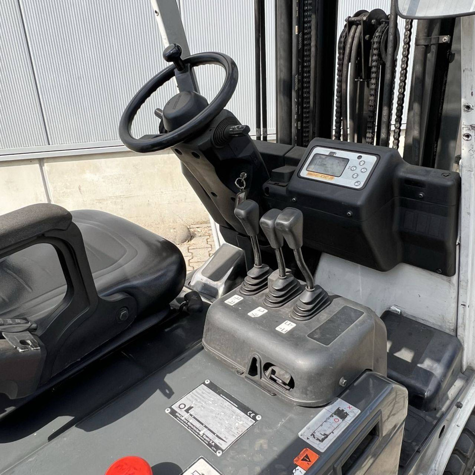 Unicarriers TX3-20L (AG1N1L20Q) - Električni viljuškar: slika 3 Unicarriers TX3-20L (AG1N1L20Q) - Električni viljuškar: slika 3