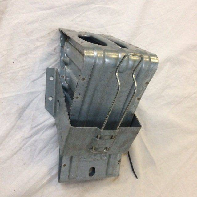 Wheel Chock E36Z-76051 DIN76051 - Kabina i enterijer za Oprema za rukovanje materijalima: slika 1 Wheel Chock E36Z-76051 DIN76051 - Kabina i enterijer za Oprema za rukovanje materijalima: slika 1