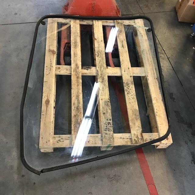 Windscreen for Linde R16X Series 116 - Staklo i delovi za Oprema za rukovanje materijalima: slika 1 Windscreen for Linde R16X Series 116 - Staklo i delovi za Oprema za rukovanje materijalima: slika 1