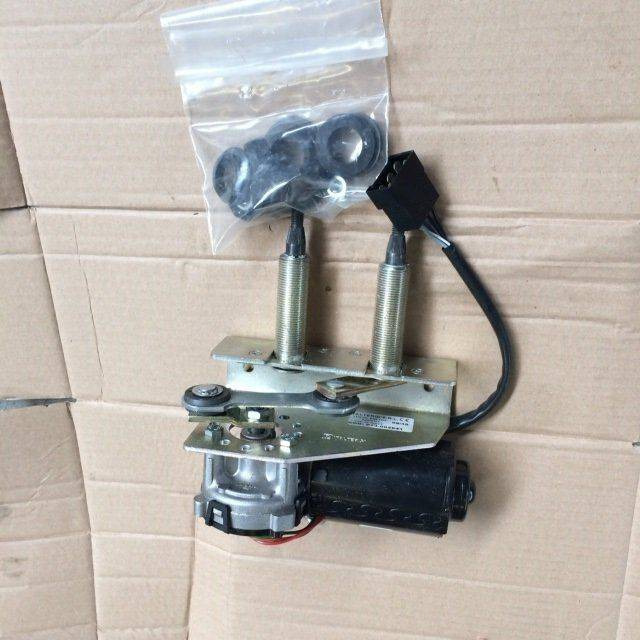 Wiper Motor 99W 12V for Caterpillar / Mitsubishi - Kabina i enterijer za Oprema za rukovanje materijalima: slika 2 Wiper Motor 99W 12V for Caterpillar / Mitsubishi - Kabina i enterijer za Oprema za rukovanje materijalima: slika 2