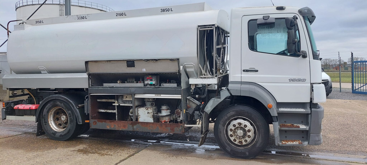 Kamion cisterna MERCEDES: slika 7