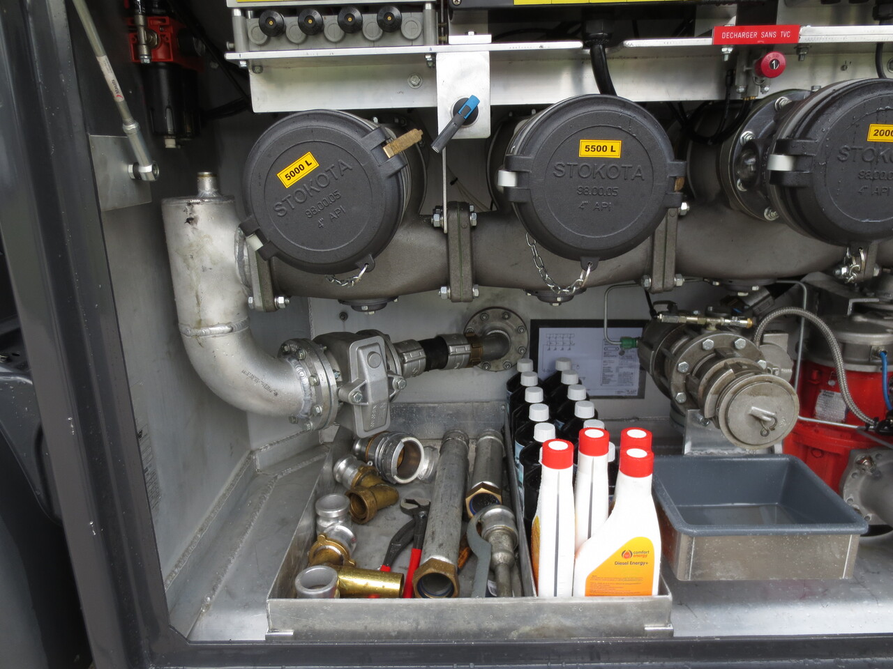 SCANIA G370 - Kamion cisterna: slika 4 SCANIA G370 - Kamion cisterna: slika 4