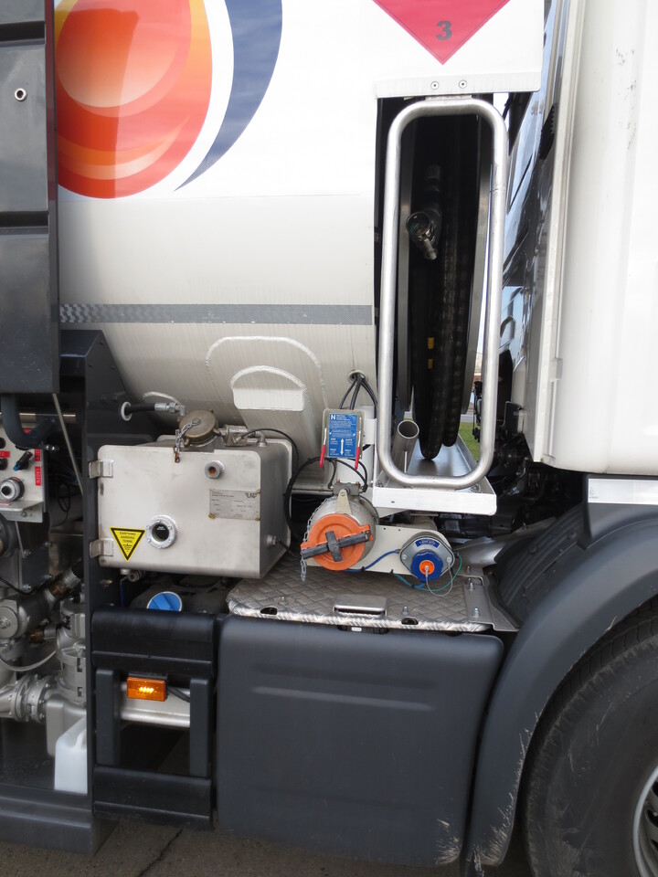 SCANIA G370 - Kamion cisterna: slika 2 SCANIA G370 - Kamion cisterna: slika 2