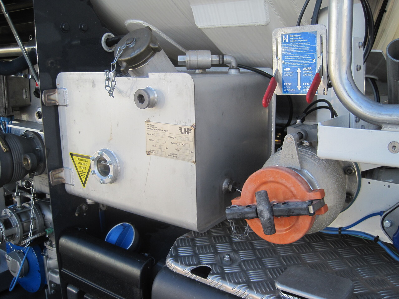 SCANIA G370 - Kamion cisterna: slika 5 SCANIA G370 - Kamion cisterna: slika 5