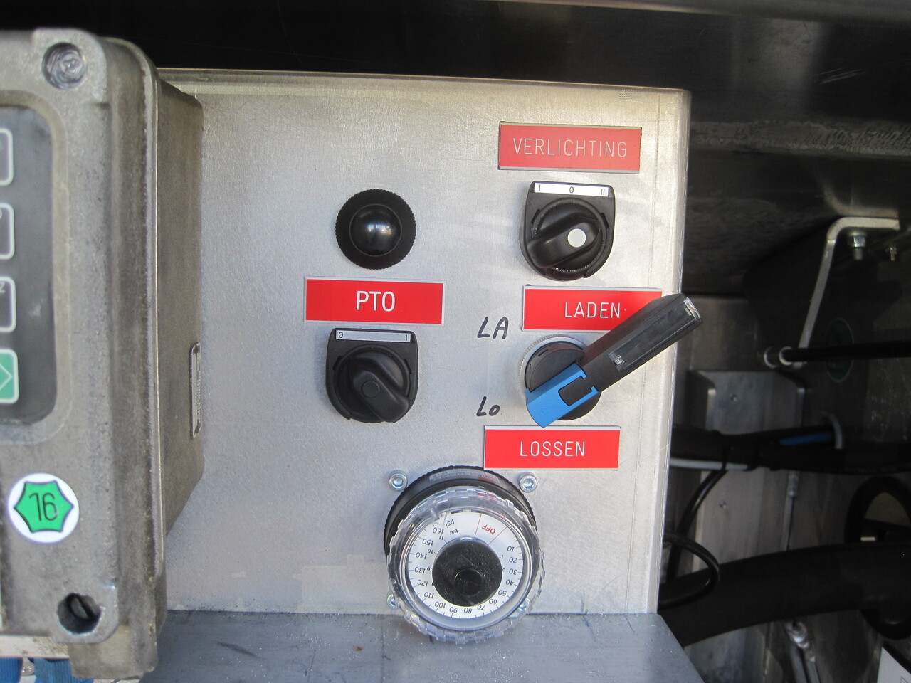 SCANIA G370 - Kamion cisterna: slika 4 SCANIA G370 - Kamion cisterna: slika 4