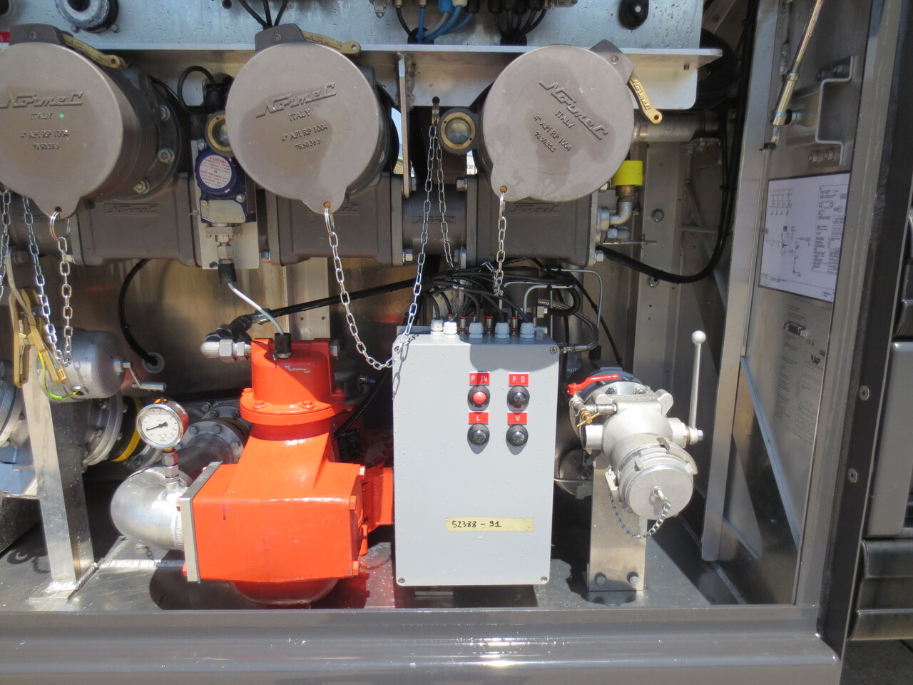 SCANIA G370 - Kamion cisterna: slika 4 SCANIA G370 - Kamion cisterna: slika 4