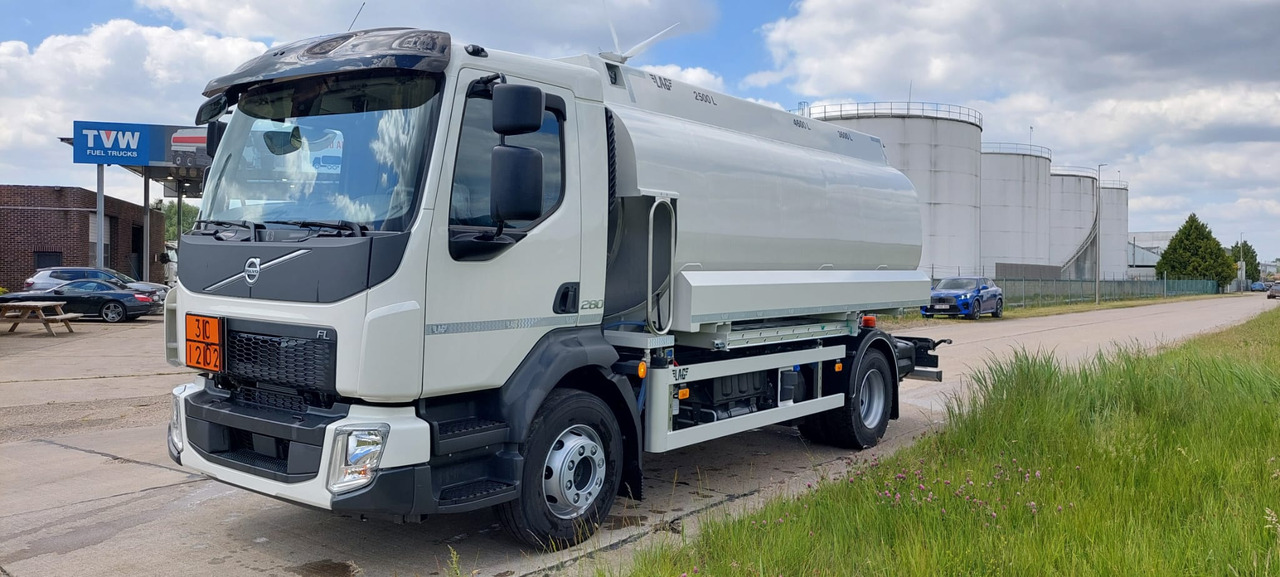 VOLVO FL - Kamion cisterna: slika 1 VOLVO FL - Kamion cisterna: slika 1