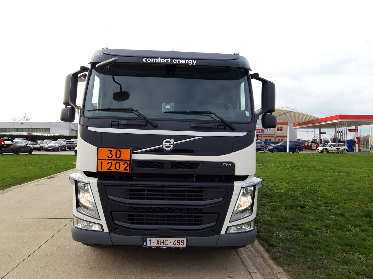 Kamion cisterna VOLVO FM: slika 12