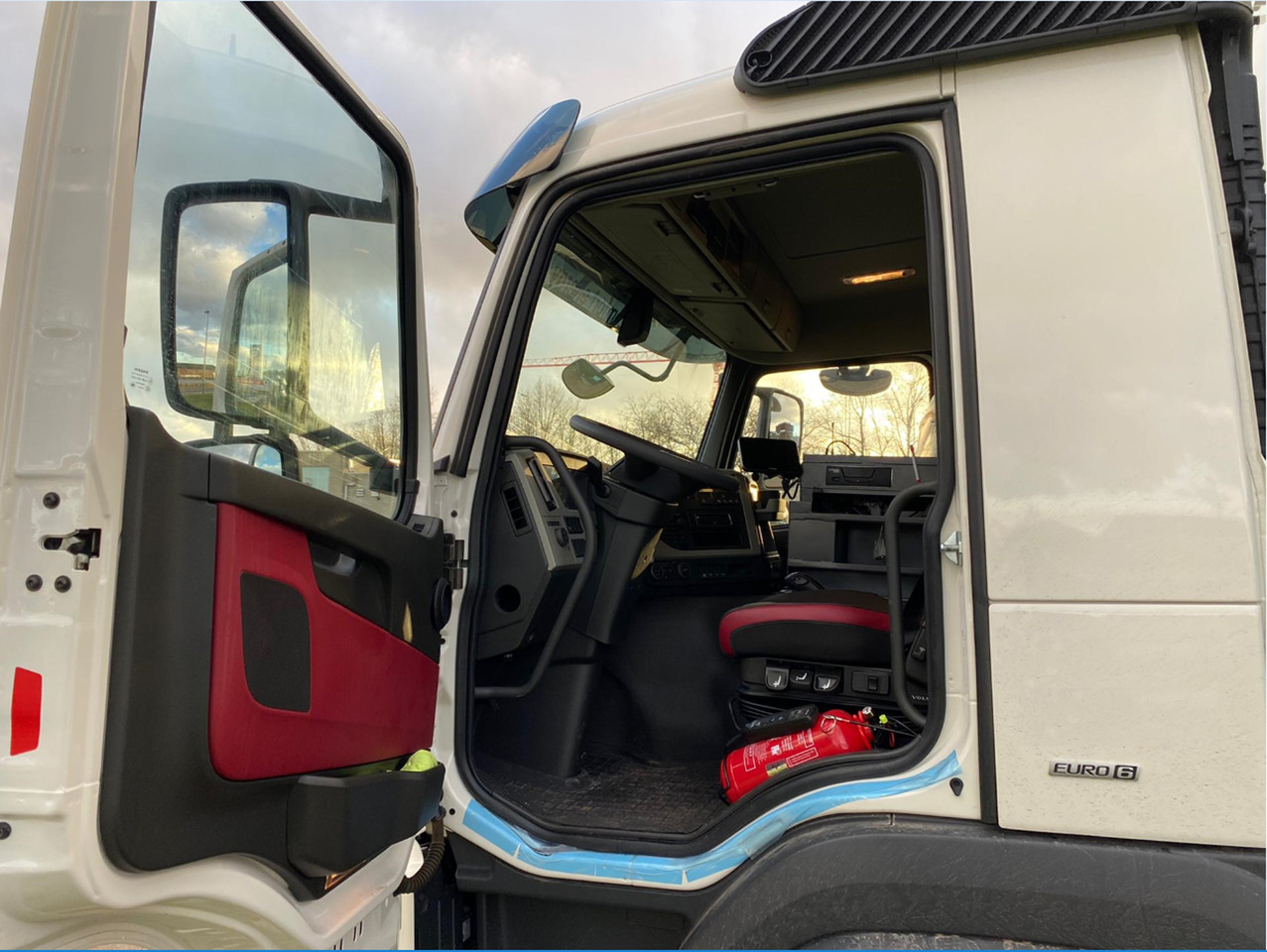 VOLVO FM - Kamion cisterna: slika 2 VOLVO FM - Kamion cisterna: slika 2