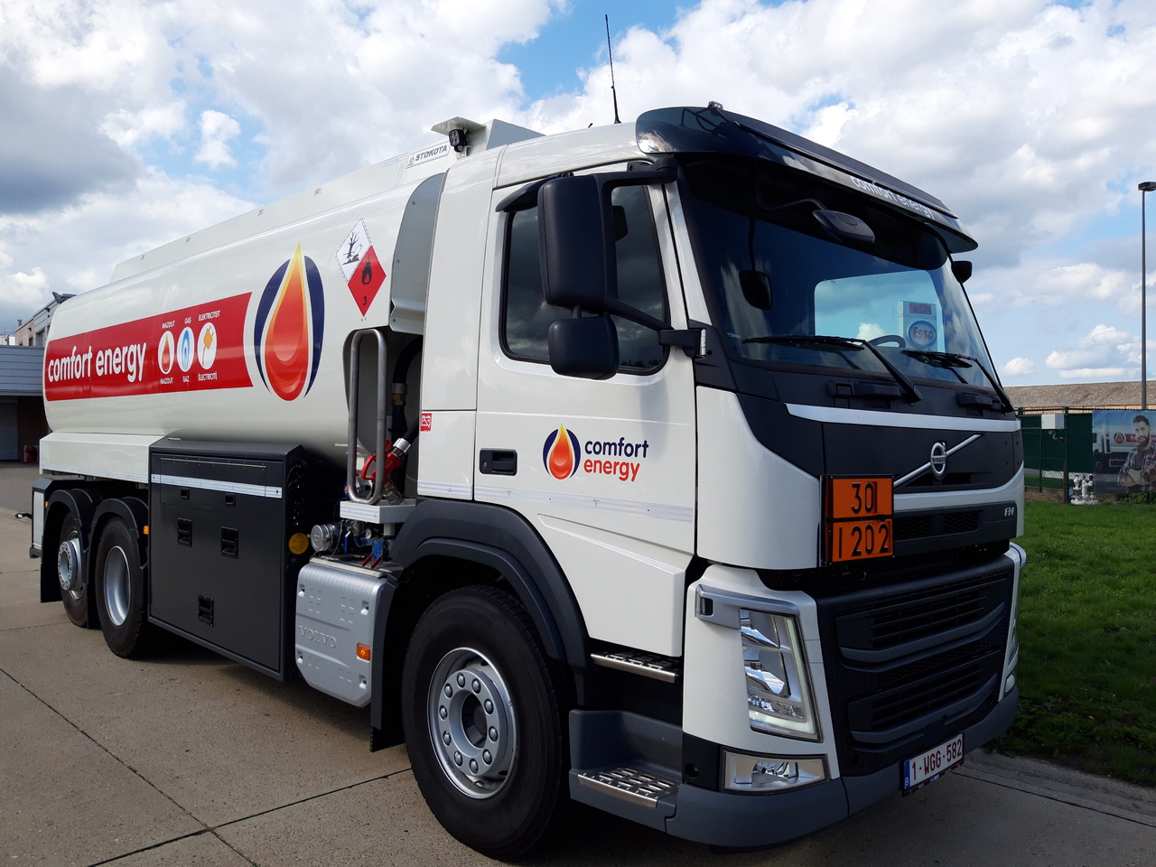 Kamion cisterna VOLVO FM: slika 10