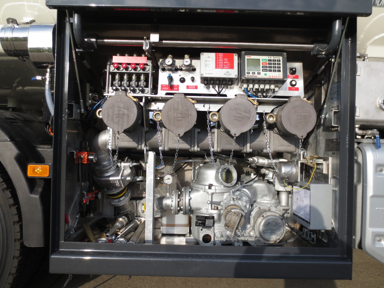 Kamion cisterna VOLVO FM: slika 11