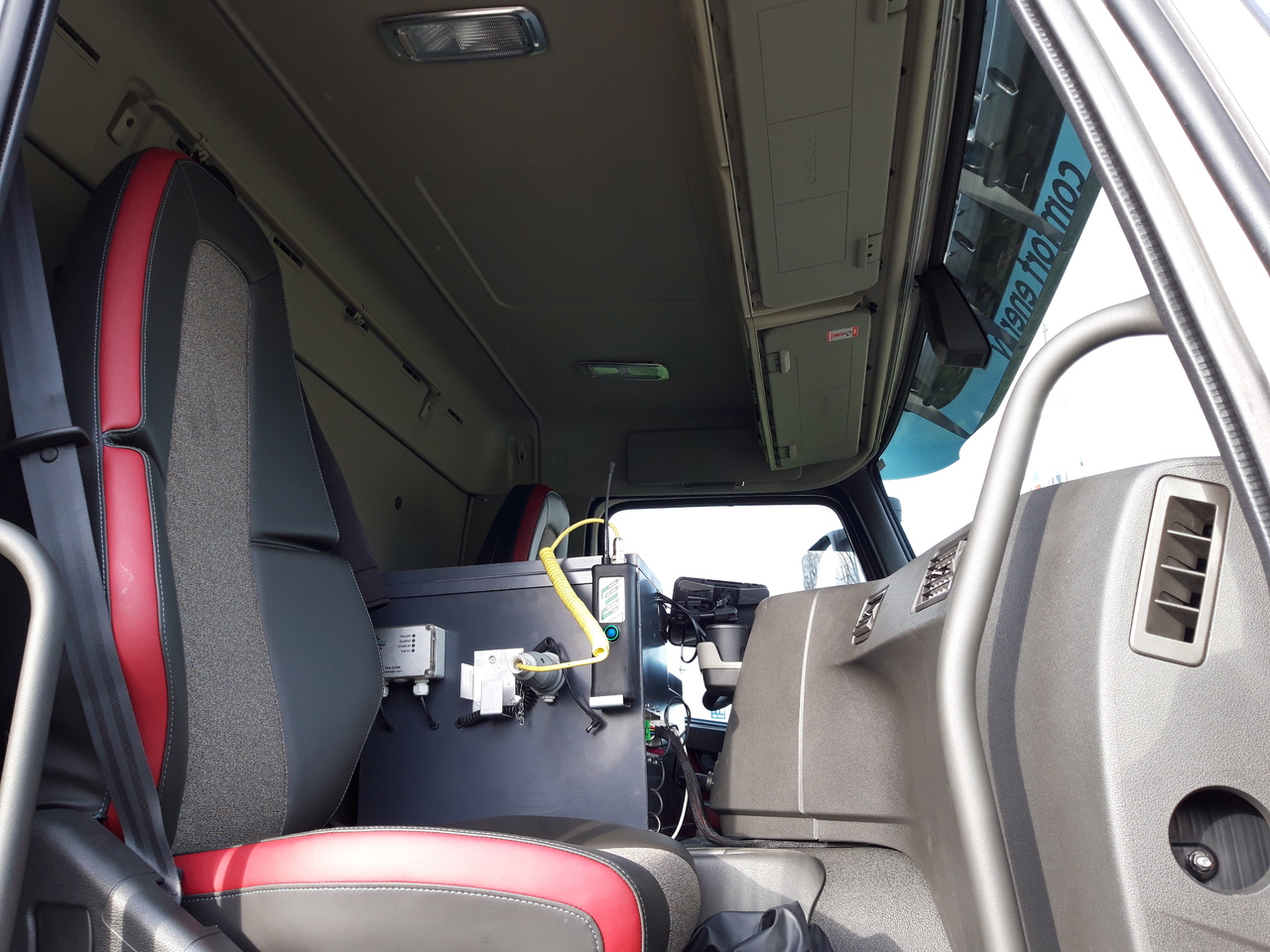 Kamion cisterna VOLVO FM: slika 10