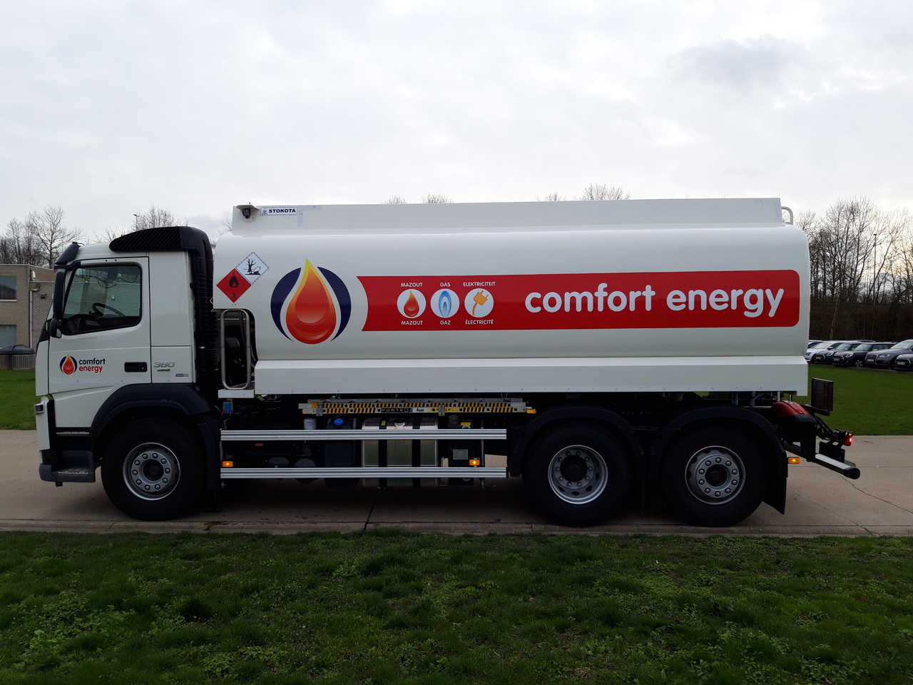 Kamion cisterna VOLVO FM: slika 16